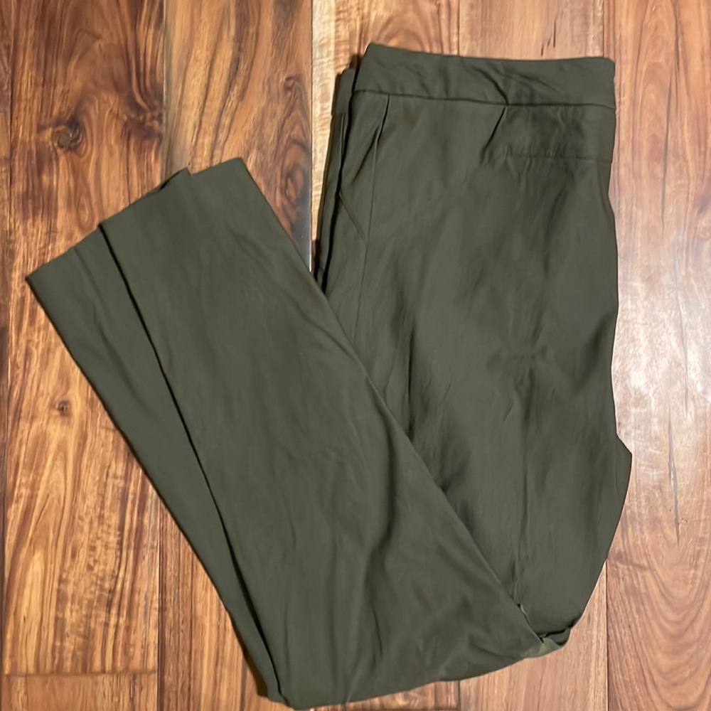 Calvin Klein green stretch skinny pants
